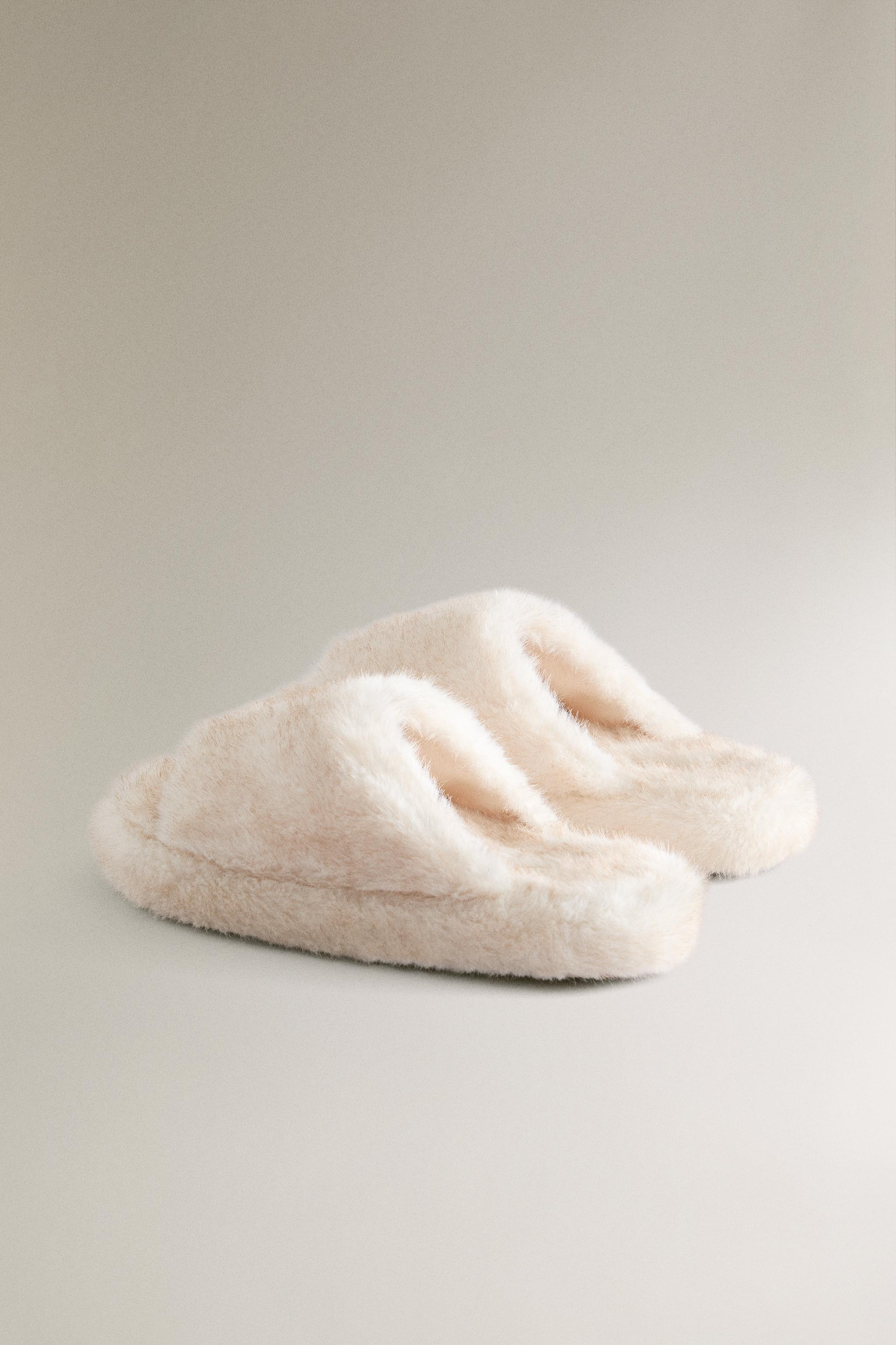 FAUX FUR FLATFORM SLIPPERS